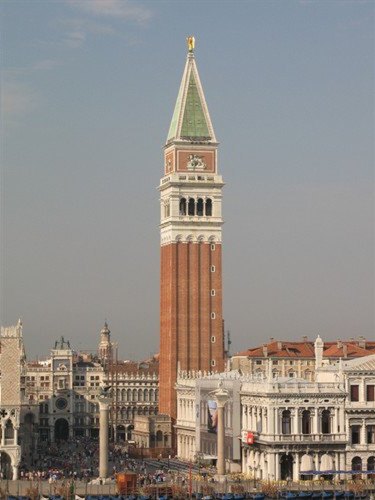 Колокольня Кампанила в Венеции